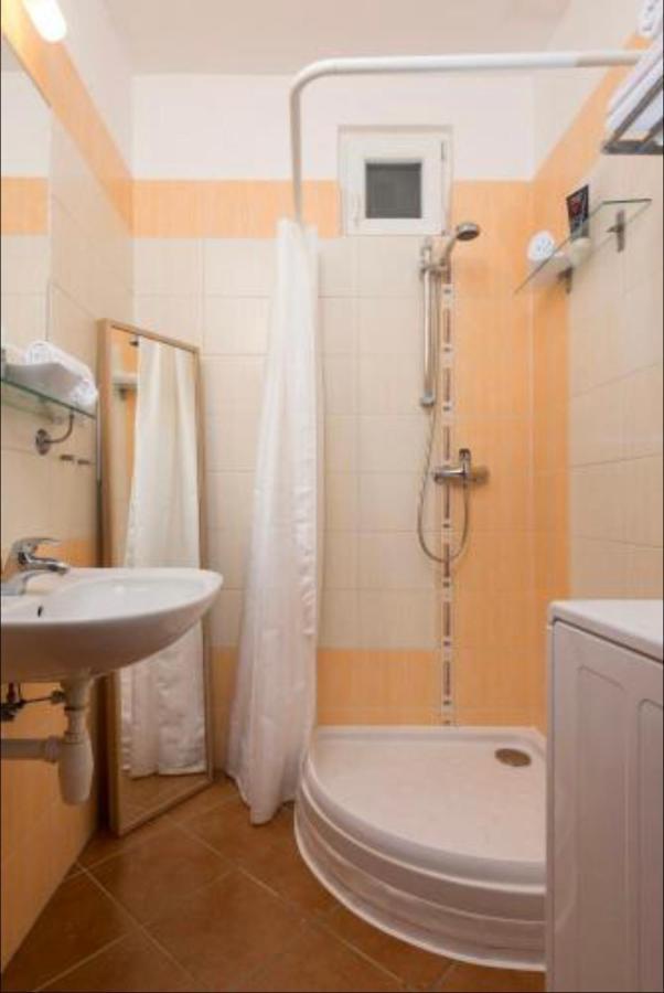 Old Town Apartment Pellicova Брно Экстерьер фото